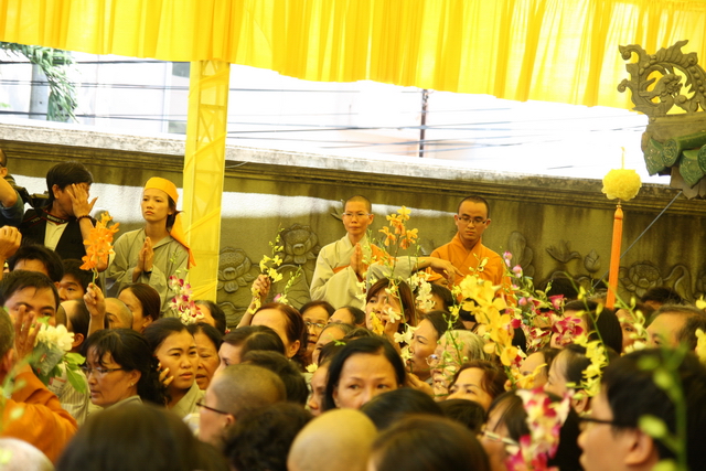 Vạn Hạnh: Lễ tống biệt nhục thân cố HT. Thượng Minh hạ Châu về cõi Phật