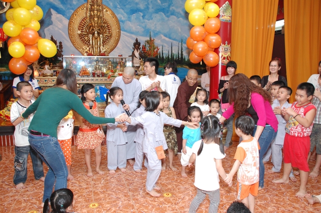 TP. HCM: Đón mừng Trung Thu tại Quan Âm tu viện