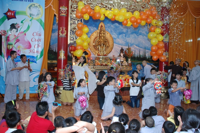 TP. HCM: Đón mừng Trung Thu tại Quan Âm tu viện
