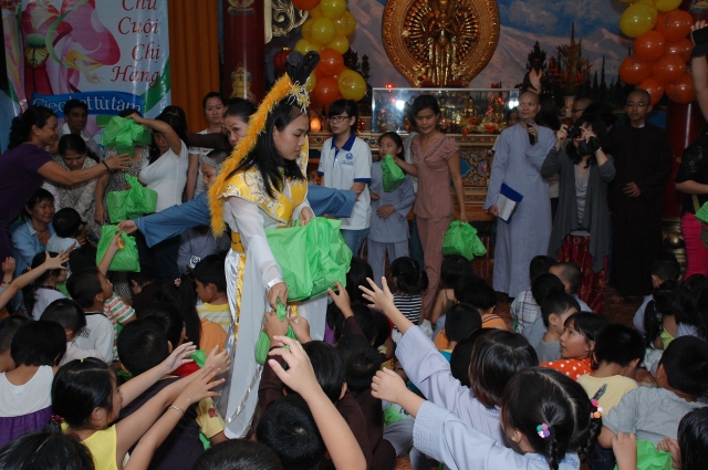 TP. HCM: Đón mừng Trung Thu tại Quan Âm tu viện