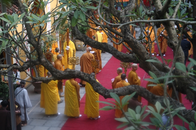 Hà Nội: Chùm ảnh đoàn Đại biểu cử hành nghi lễ cầu nguyện tại chùa Quán Sứ