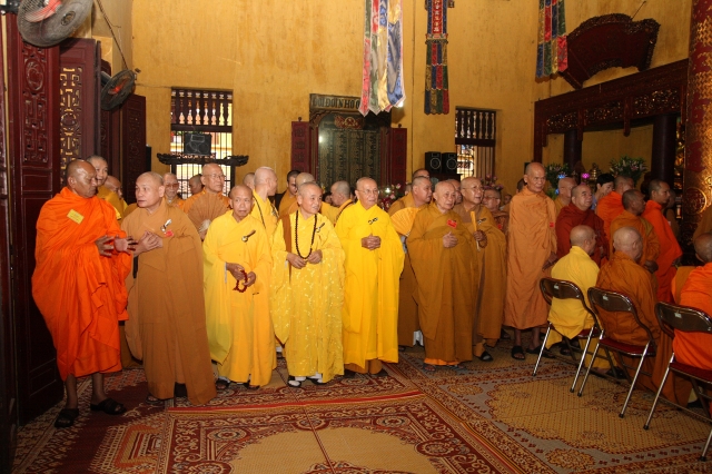 Hà Nội: Chùm ảnh đoàn Đại biểu cử hành nghi lễ cầu nguyện tại chùa Quán Sứ