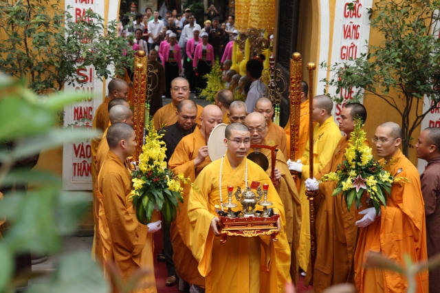 Hà Nội: Chùm ảnh đoàn Đại biểu cử hành nghi lễ cầu nguyện tại chùa Quán Sứ