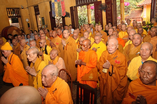 Hà Nội: Chùm ảnh đoàn Đại biểu cử hành nghi lễ cầu nguyện tại chùa Quán Sứ