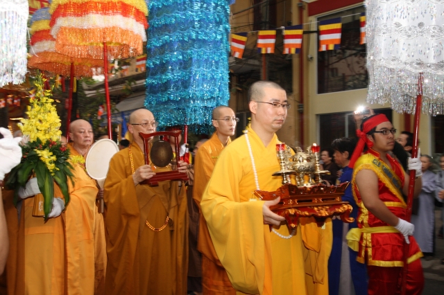 Hà Nội: Thiêng liêng, hoành tráng nghi lễ cung rước chư tôn đức giáo phẩm quang lâm