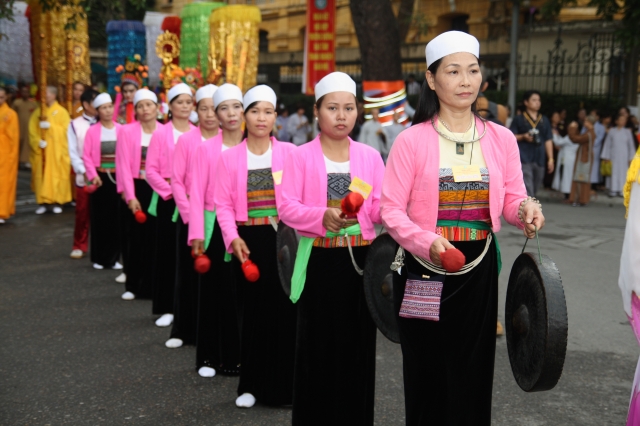 Hà Nội: Thiêng liêng, hoành tráng nghi lễ cung rước chư tôn đức giáo phẩm quang lâm