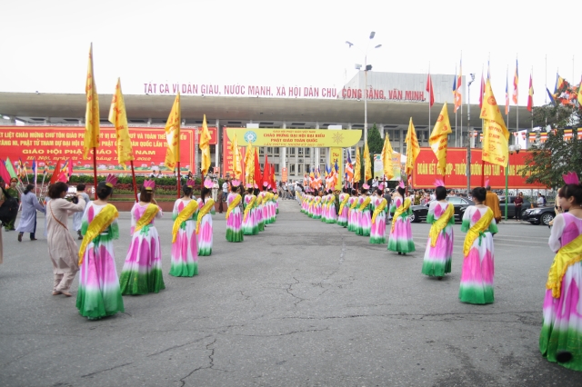 Hà Nội: Thiêng liêng, hoành tráng nghi lễ cung rước chư tôn đức giáo phẩm quang lâm