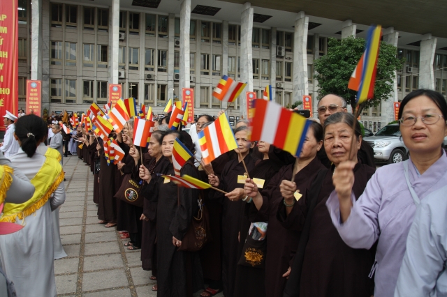 Hà Nội: Thiêng liêng, hoành tráng nghi lễ cung rước chư tôn đức giáo phẩm quang lâm