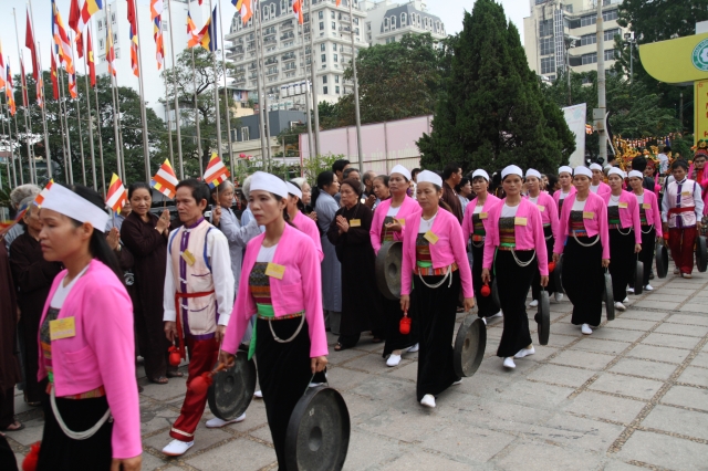 Hà Nội: Thiêng liêng, hoành tráng nghi lễ cung rước chư tôn đức giáo phẩm quang lâm