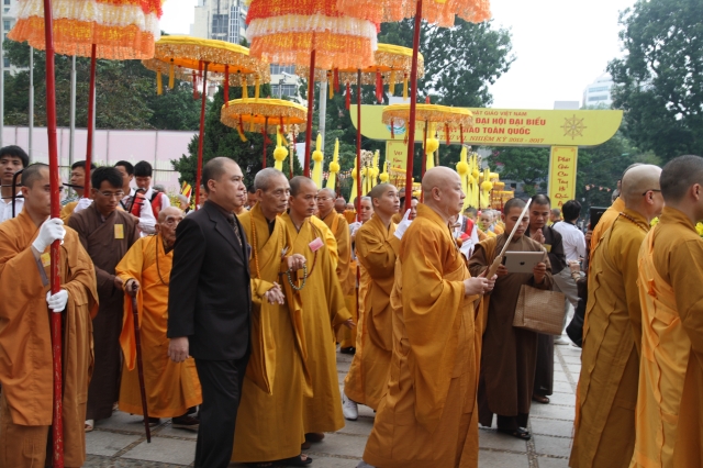 Hà Nội: Thiêng liêng, hoành tráng nghi lễ cung rước chư tôn đức giáo phẩm quang lâm