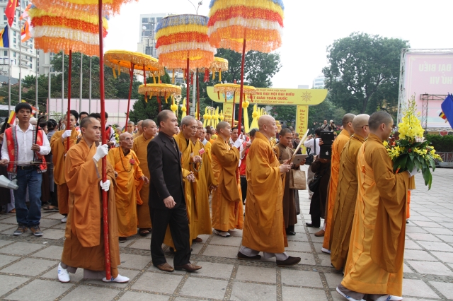 Hà Nội: Thiêng liêng, hoành tráng nghi lễ cung rước chư tôn đức giáo phẩm quang lâm