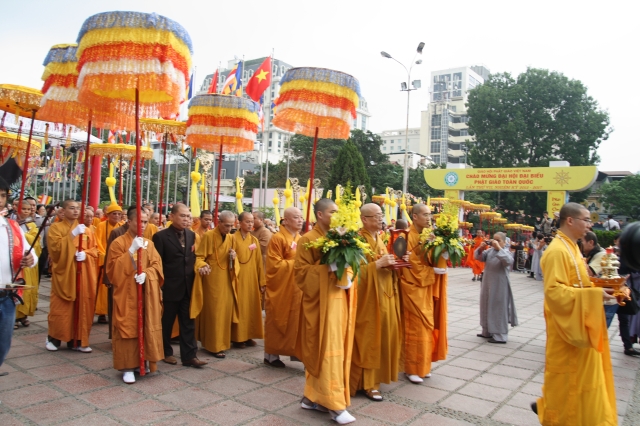 Hà Nội: Thiêng liêng, hoành tráng nghi lễ cung rước chư tôn đức giáo phẩm quang lâm