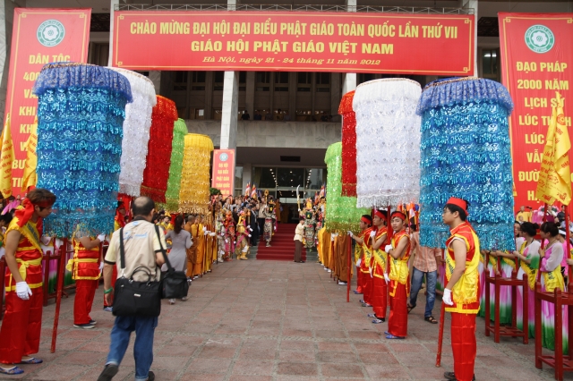 Hà Nội: Thiêng liêng, hoành tráng nghi lễ cung rước chư tôn đức giáo phẩm quang lâm