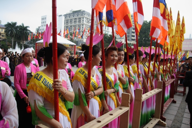 Hà Nội: Thiêng liêng, hoành tráng nghi lễ cung rước chư tôn đức giáo phẩm quang lâm