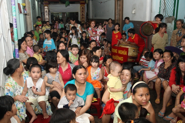 TP. HCM: Chùa Huệ Quang rộn ràng với đêm hội Trung Thu
