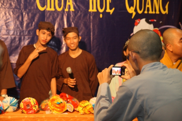 TP. HCM: Chùa Huệ Quang rộn ràng với đêm hội Trung Thu