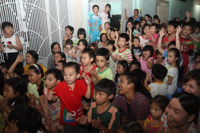 TP. HCM: Chùa Huệ Quang rộn ràng với đêm hội Trung Thu