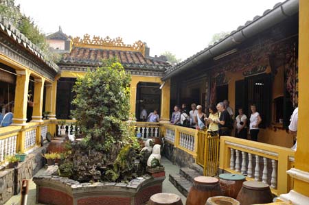 Khám phá ngôi chùa cổ Giác Lâm