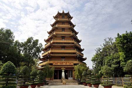 Khám phá ngôi chùa cổ Giác Lâm