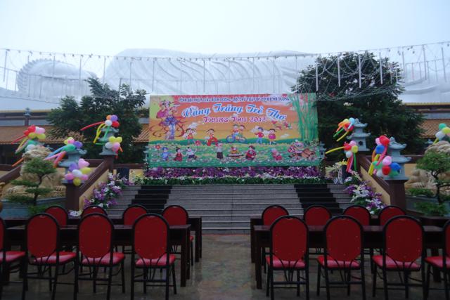 Bình Dương: Ban Trị Sự Phật Giáo tổ chức chương trình Vầng Trăng Trẻ Thơ