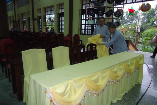 Bình Dương: Ban Trị Sự Phật Giáo tổ chức chương trình Vầng Trăng Trẻ Thơ