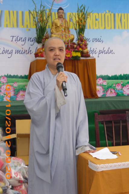 Bình Dương: Trao tặng quà đến người khiếm thị nhân mùa Trung Thu