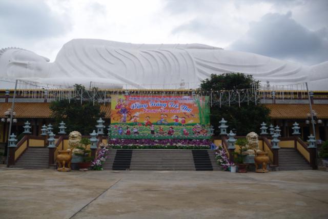 Bình Dương: Ban Trị Sự Phật Giáo tổ chức chương trình Vầng Trăng Trẻ Thơ