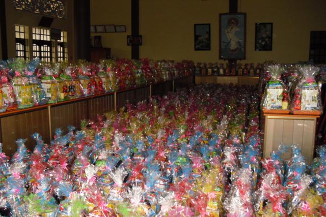 Bình Dương: Ban Trị Sự Phật Giáo tổ chức chương trình Vầng Trăng Trẻ Thơ