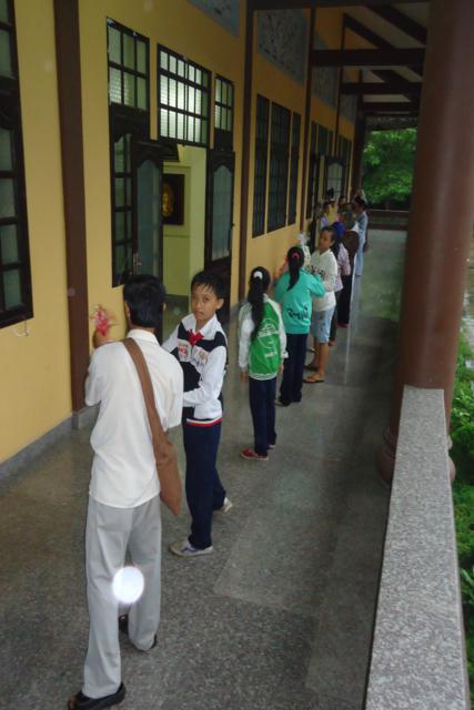 Bình Dương: Ban Trị Sự Phật Giáo tổ chức chương trình Vầng Trăng Trẻ Thơ