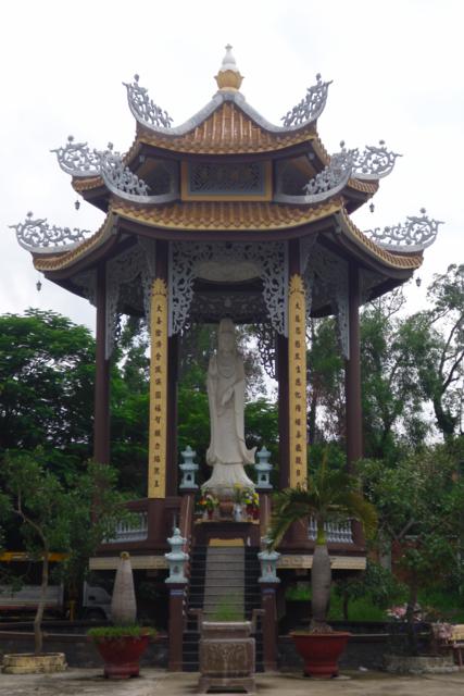 Bình Dương: Ban Trị Sự Phật Giáo tổ chức chương trình Vầng Trăng Trẻ Thơ