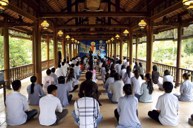 150 bạn trẻ dự khóa tu &#039;&#039;Dạo chơi miền Tịnh Độ&#039;&#039; tại nhà vườn Long Thuận