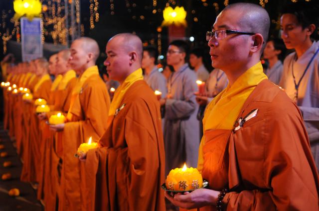 TP. HCM: Chùm ảnh lễ hội hoa đăng lớn nhất Việt Nam