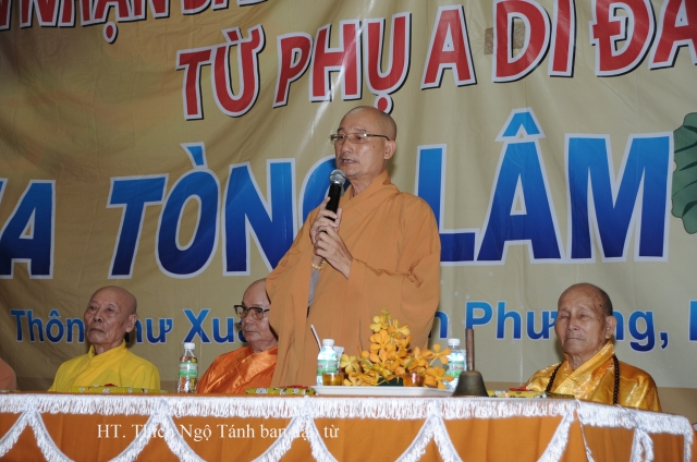 Pho tượng Đức Phật A Di Đà lộ thiên lớn nhất Việt Nam tại chùa Tòng Lâm Lô Sơn, Nha Trang