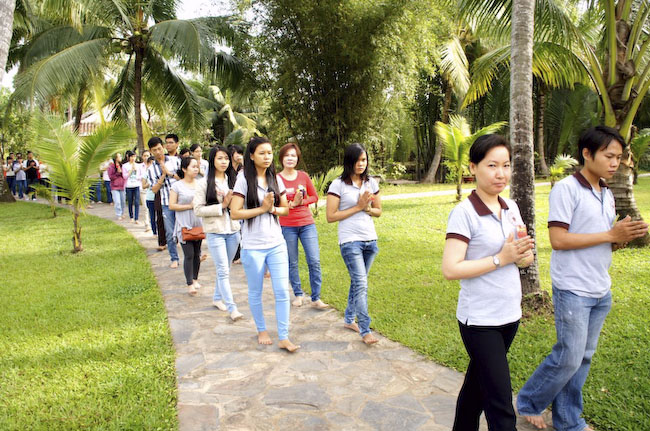 150 bạn trẻ dự khóa tu &#039;&#039;Dạo chơi miền Tịnh Độ&#039;&#039; tại nhà vườn Long Thuận