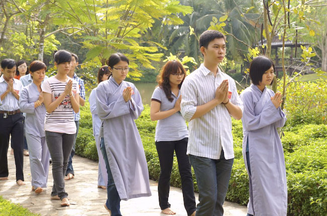 150 bạn trẻ dự khóa tu &#039;&#039;Dạo chơi miền Tịnh Độ&#039;&#039; tại nhà vườn Long Thuận