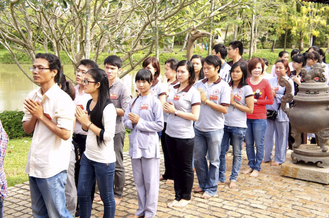 150 bạn trẻ dự khóa tu &#039;&#039;Dạo chơi miền Tịnh Độ&#039;&#039; tại nhà vườn Long Thuận