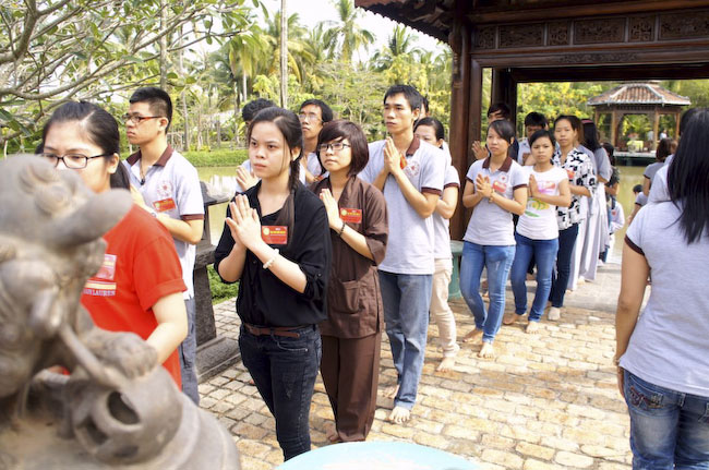 150 bạn trẻ dự khóa tu &#039;&#039;Dạo chơi miền Tịnh Độ&#039;&#039; tại nhà vườn Long Thuận
