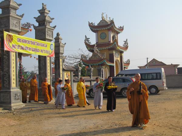 Nghệ An:Chùa Chí Linh Tổ Chức Lễ Hội Quán Âm Và Hoa Đăng Cầu Nguyện
