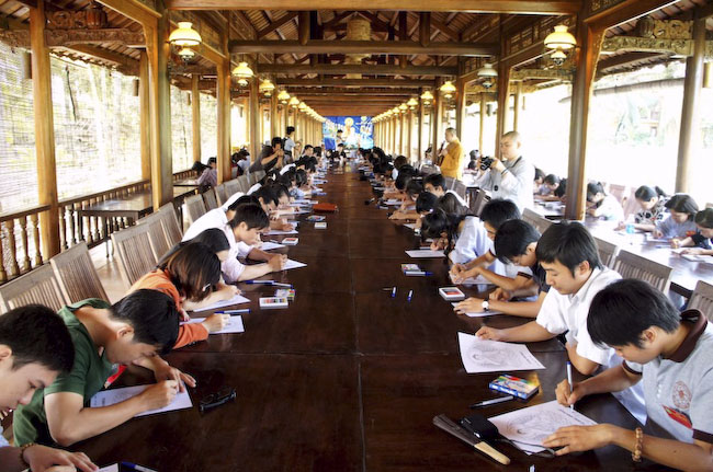 150 bạn trẻ dự khóa tu &#039;&#039;Dạo chơi miền Tịnh Độ&#039;&#039; tại nhà vườn Long Thuận