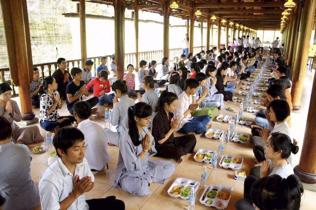 150 bạn trẻ dự khóa tu &#039;&#039;Dạo chơi miền Tịnh Độ&#039;&#039; tại nhà vườn Long Thuận