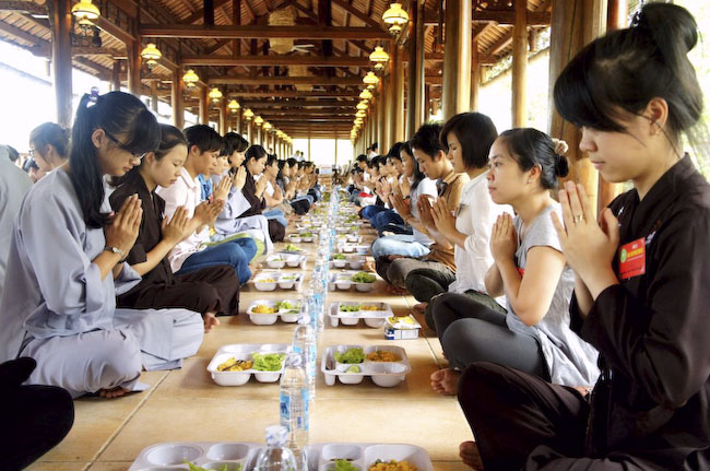 150 bạn trẻ dự khóa tu &#039;&#039;Dạo chơi miền Tịnh Độ&#039;&#039; tại nhà vườn Long Thuận