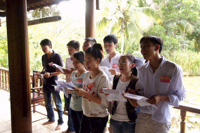 150 bạn trẻ dự khóa tu &#039;&#039;Dạo chơi miền Tịnh Độ&#039;&#039; tại nhà vườn Long Thuận