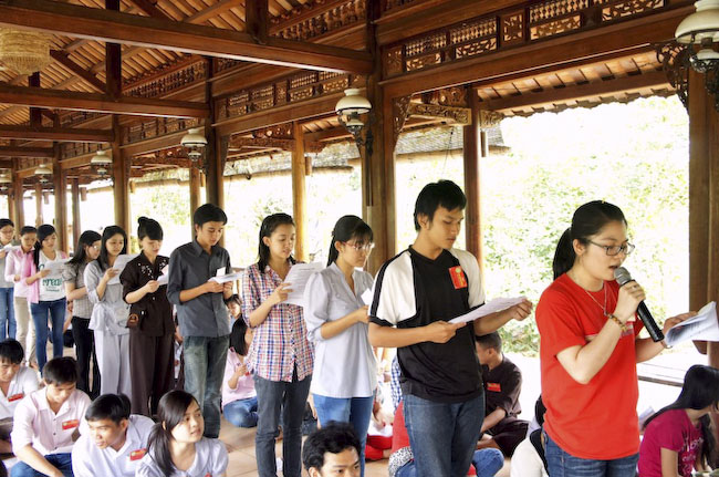 150 bạn trẻ dự khóa tu &#039;&#039;Dạo chơi miền Tịnh Độ&#039;&#039; tại nhà vườn Long Thuận