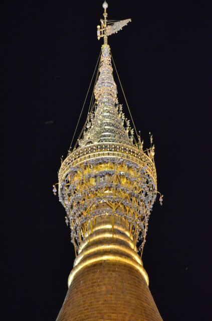 Miến Điện : Chùa Vàng thăng trầm cùng dân tộc