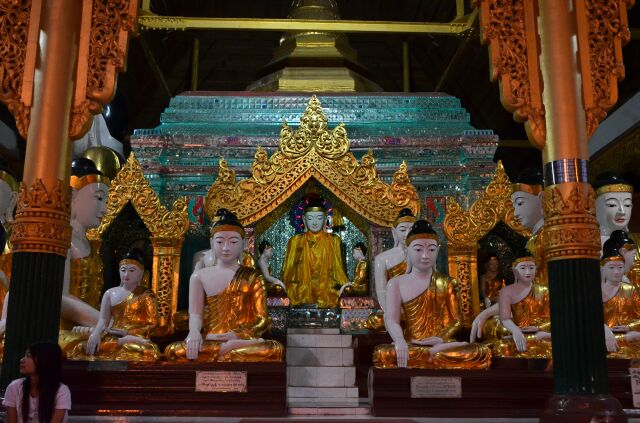 Miến Điện : Chùa Vàng thăng trầm cùng dân tộc