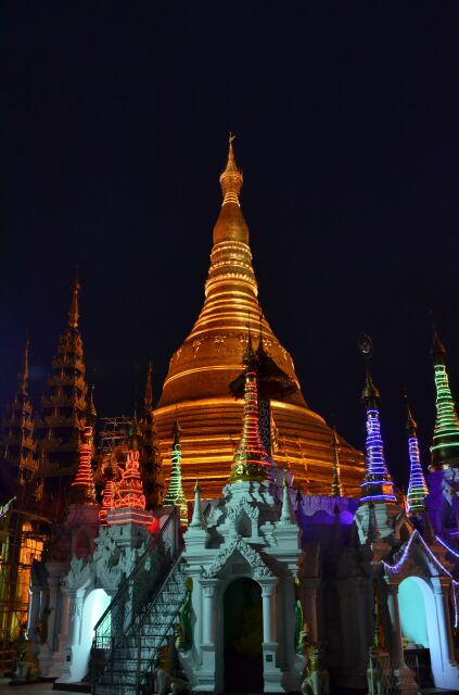 Miến Điện : Chùa Vàng thăng trầm cùng dân tộc