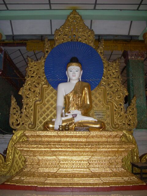 Miến Điện : Chùa Vàng thăng trầm cùng dân tộc