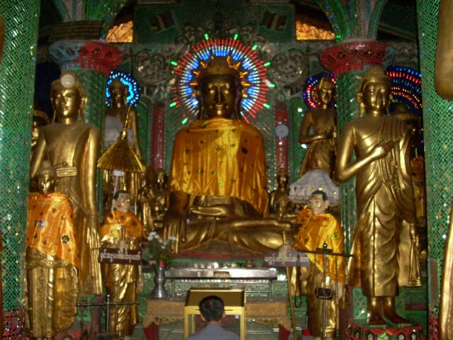 Miến Điện : Chùa Vàng thăng trầm cùng dân tộc