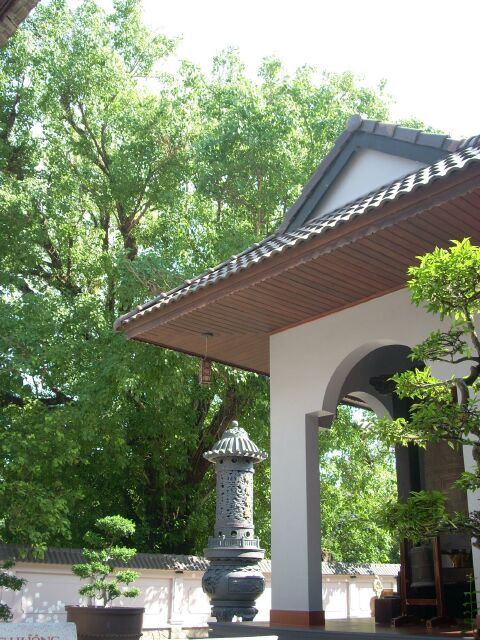 Chùa Lò Gạch &amp; thầy Thích Huệ Tâm