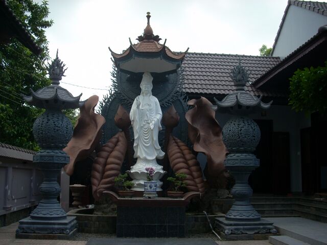 Chùa Lò Gạch &amp; thầy Thích Huệ Tâm